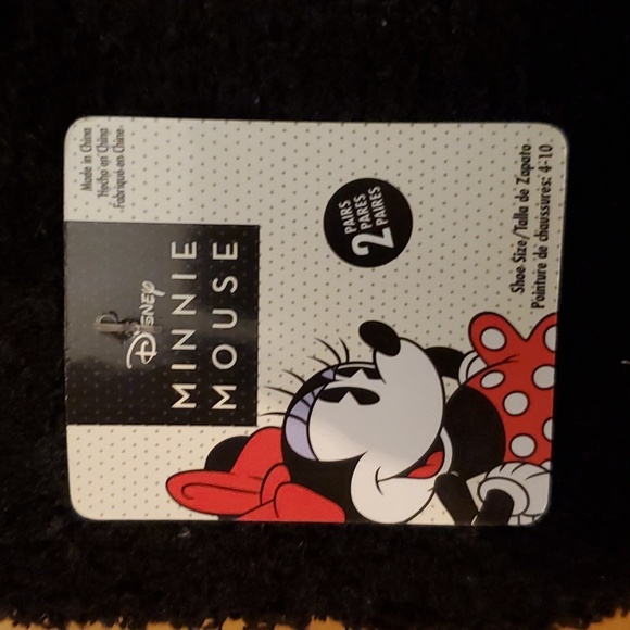 NWT Disney Minnie Mouse pack of 2 pair of fuzzy socks. Black. Red, polka dot. - Picture 5 of 5